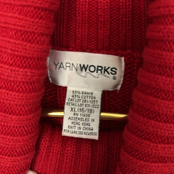 Vintage Yarn Works, heavy turtleneck sweater with ribbed hem & sleeves - Picture 5 of 10